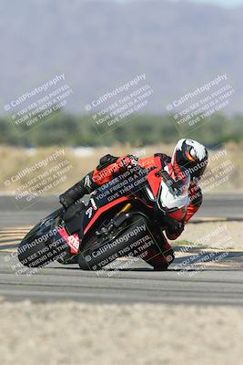 media/Oct-13-2025-Moto Forza (Mon) [[a66d839500]]/3-B Group/Session 3 (Turn 16)/